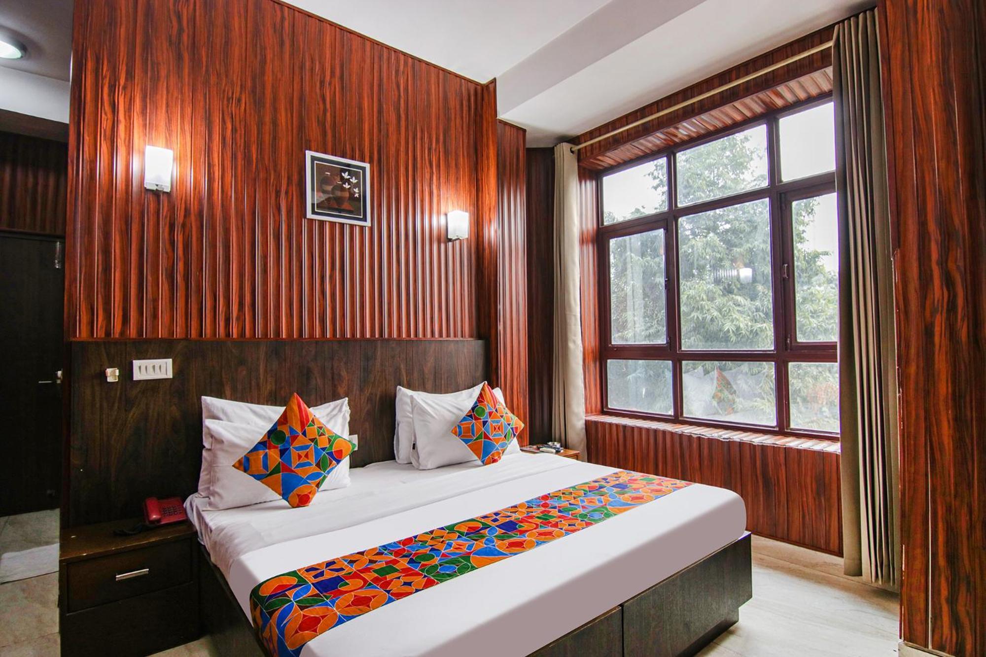 Fabhotel Prime The Rivlet Mg Road คูร์เคาน์ ภายนอก รูปภาพ